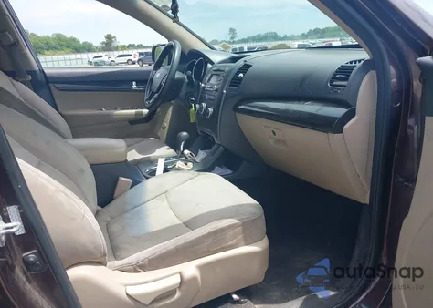 2011 Kia Sorento Lx V6 z USA, uszkodzony, nr VIN 5XYKTDA24BG079273